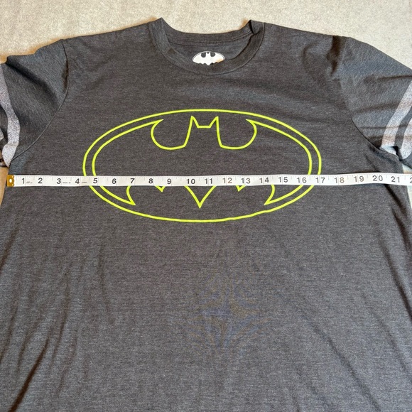 Batman DC Comics Logo Grey Athletic-Style Long Sleeve Boys/Youth Shirt Large - Picture 7 of 10